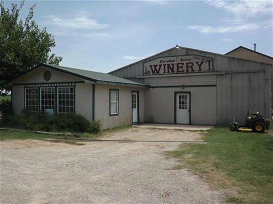 canadian-river-winery